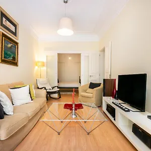 Whome | Alameda Patio Hideaway Apartamento